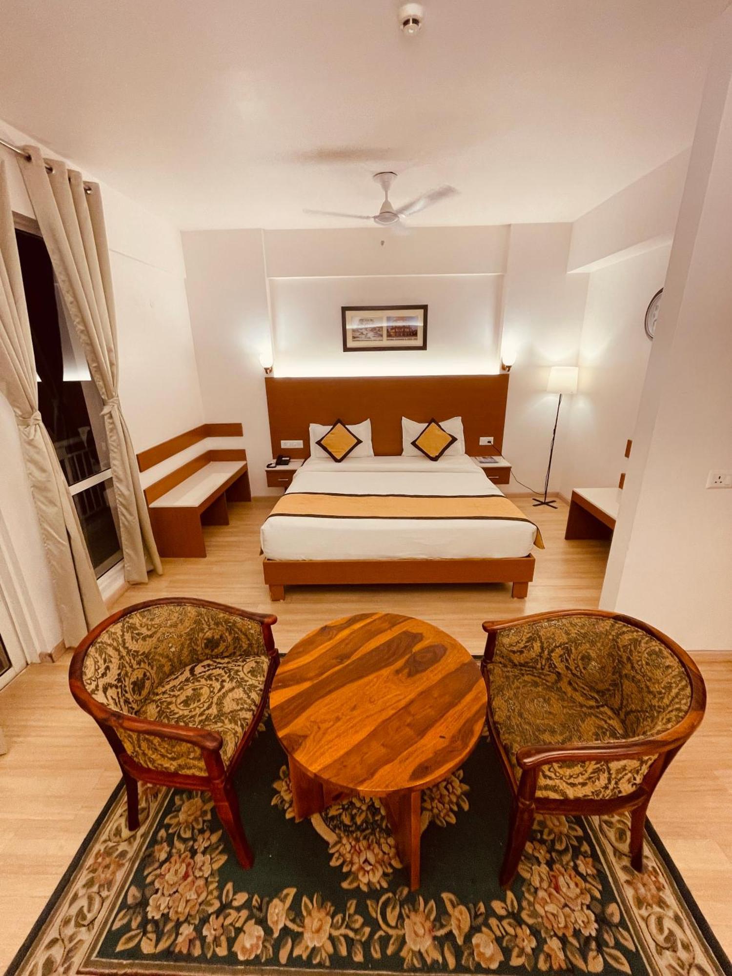 The Grace Residency - Gomtinagar, Lucknowアパートホテル エクステリア 写真