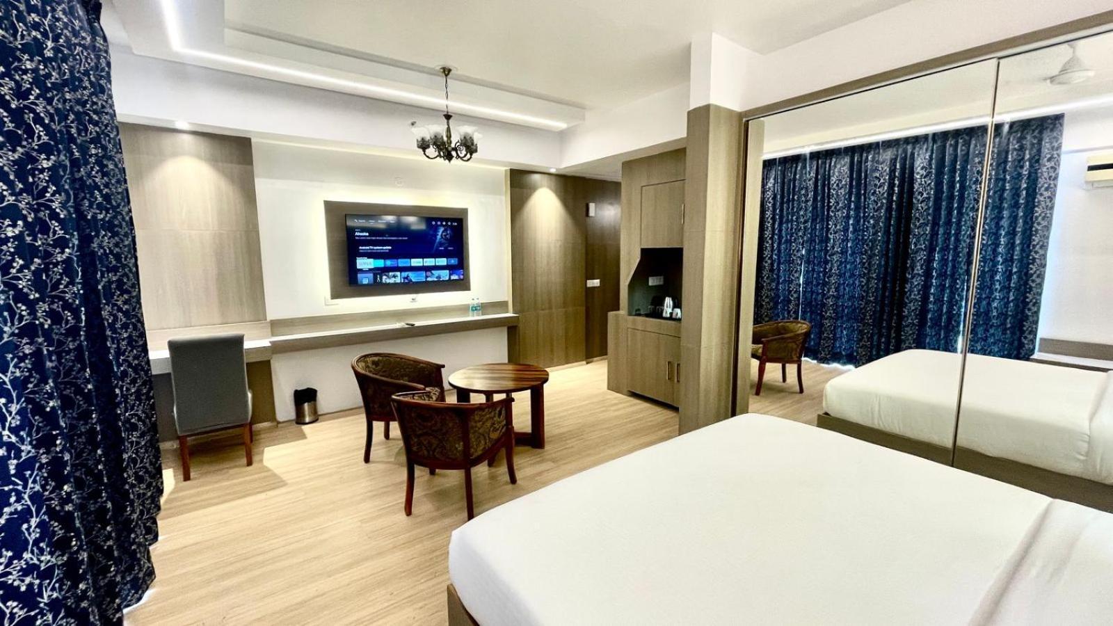 The Grace Residency - Gomtinagar, Lucknowアパートホテル エクステリア 写真