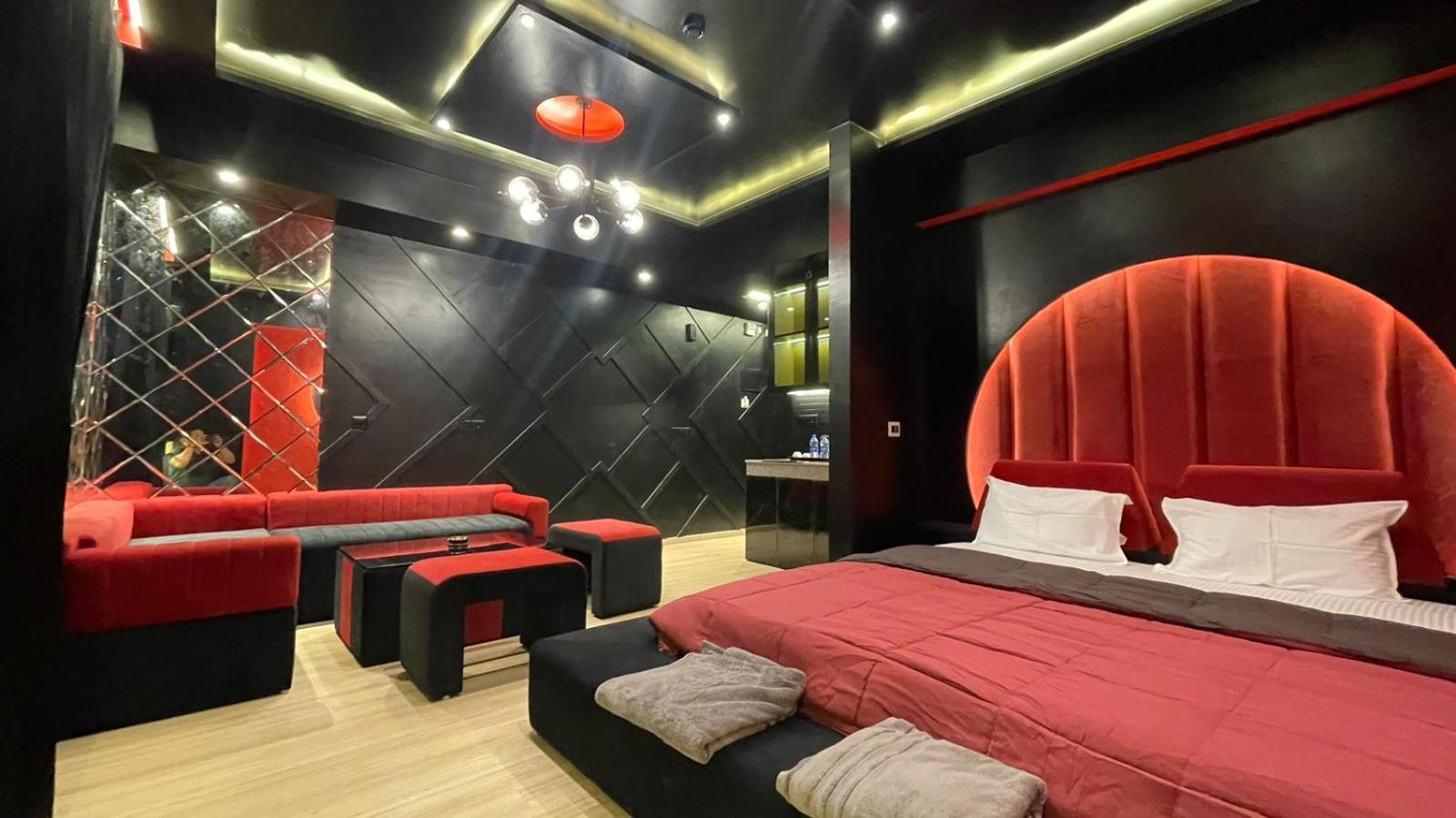 The Grace Residency - Gomtinagar, Lucknowアパートホテル エクステリア 写真