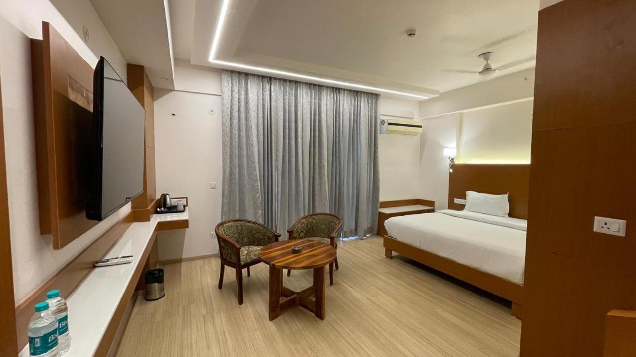 The Grace Residency - Gomtinagar, Lucknowアパートホテル エクステリア 写真