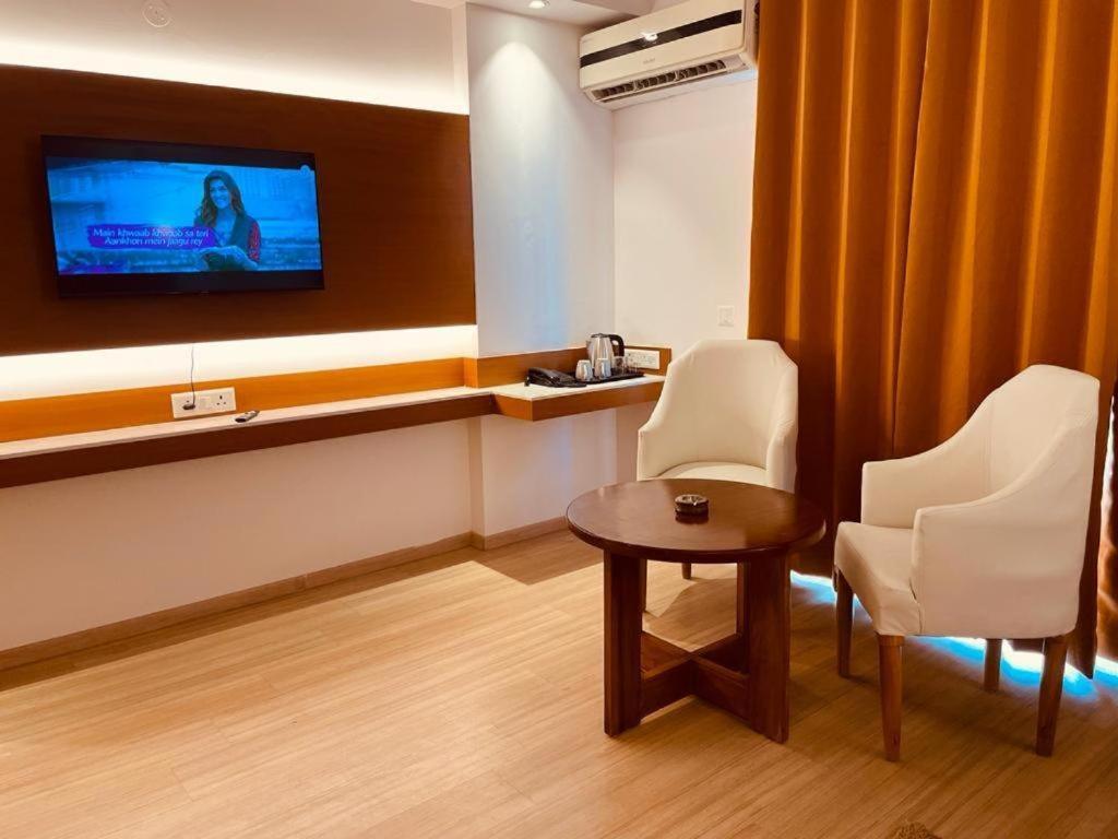 The Grace Residency - Gomtinagar, Lucknowアパートホテル エクステリア 写真
